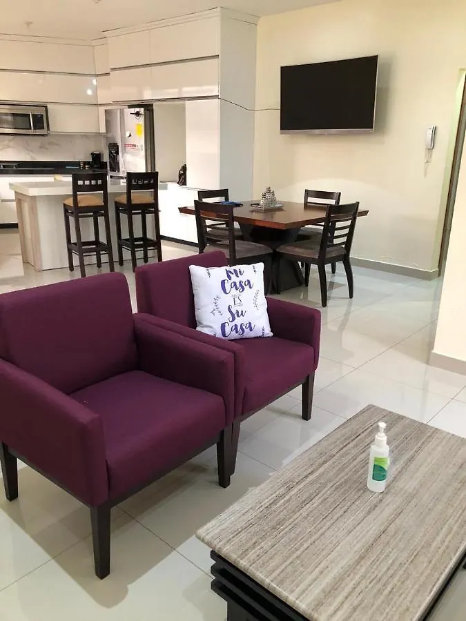 아파트 Garzota Suites Airport Bajos 과야킬